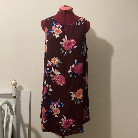 love...ady Dresses & Skirts - Love….ady floral swing style sleeveless dress size large full black lining